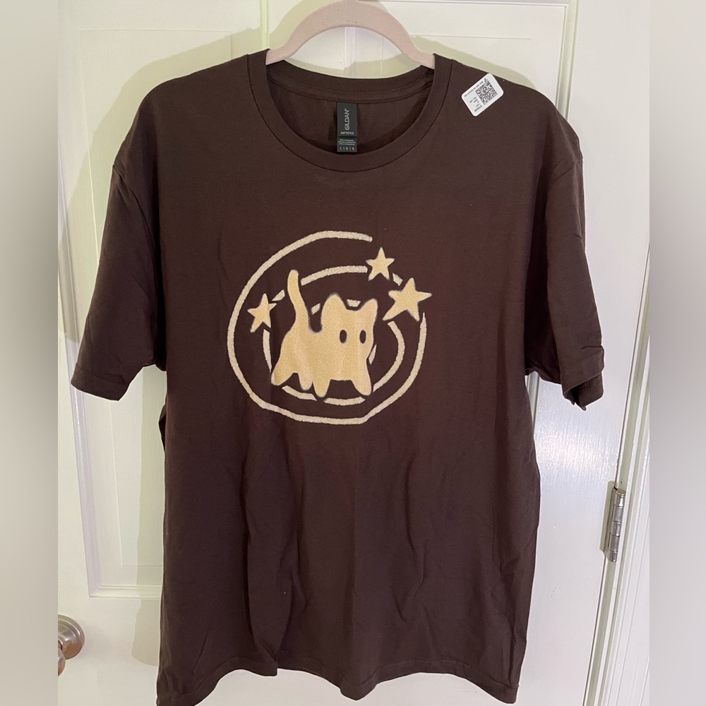 🎁Free with Purchase!🎁 NWT! Brown Gildan Cosmic Kitty Tshirt Size Large
